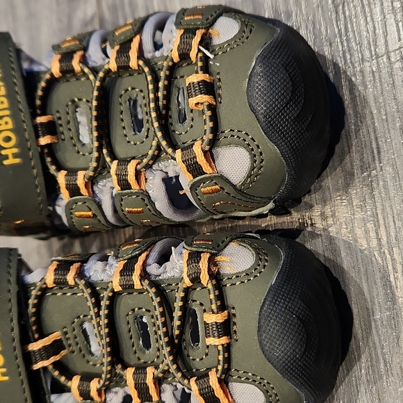 EUC Hobibear Boys sz 1.5 sandals w/velcro straps - Picture 6 of 10